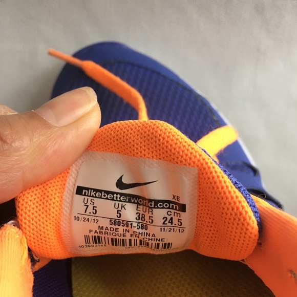 Nike Athletes Runing Shoe - Picture 10 of 11